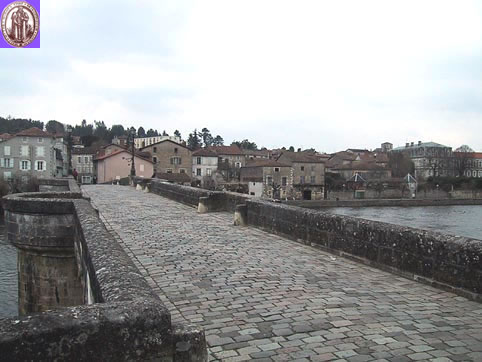 Confolens: the ancient bridge over the Vienne