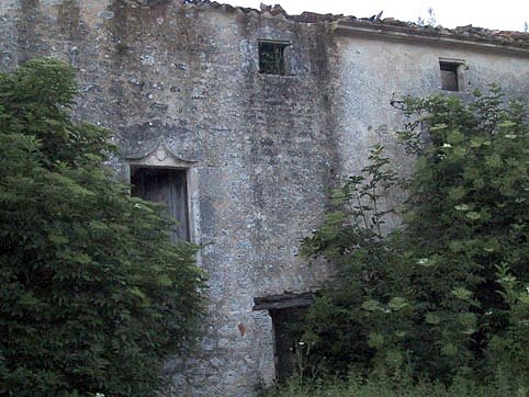 The remains of the House of Guy de La Br&eacute;choire